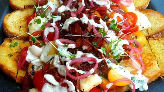 End of the Road Recipes: Farmers’ Market Panzanella