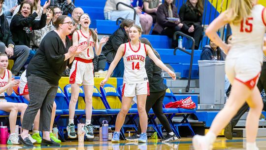 Girls reach 7A title game