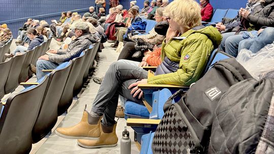 Local Dems back Klobuchar