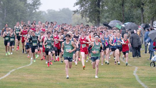 Runners lead small schools at GNK Invite