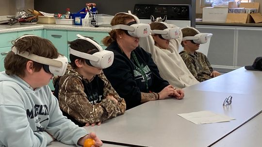 Virtual reality brings new arts experiences to NER students thanks to Perpich Center
