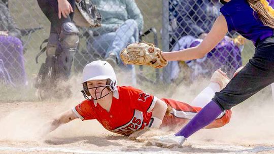 Wolves reach 7A double elim