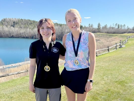 DeBeltz, Moskowitz land golf honors