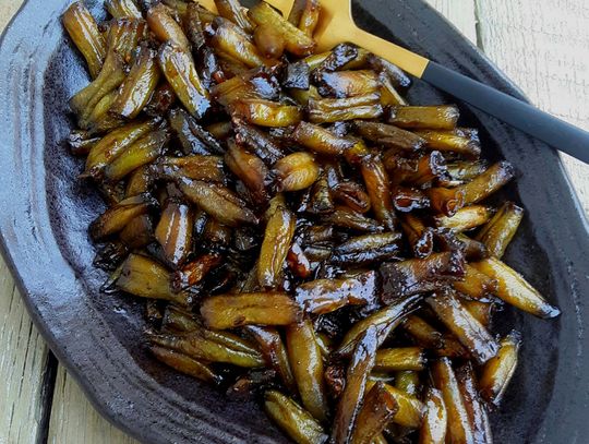 End of the Road Recipes: Green Beans in Whoa Sauce and Peanut Butter Caramallow Sweet Potato Casserole End of the Road Recipes: Green Beans in Whoa Sauce and Peanut Butter Caramallow Sweet Potato Casserole