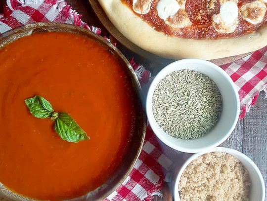 End of the Road Recipes: Easy Pizza with Iron Range Pizza Sugo