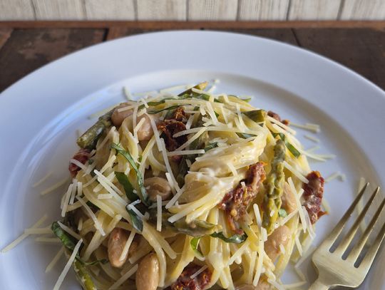 End of the Road Recipes: One-Pot Pasta in Lemon Alfredo Sauce