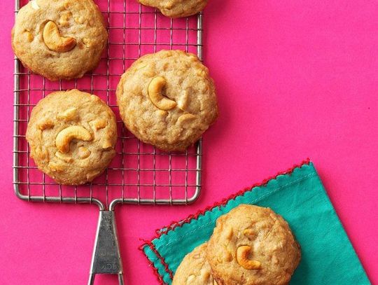 End of the Road Recipes: Salted Toffee Cashew Cookies