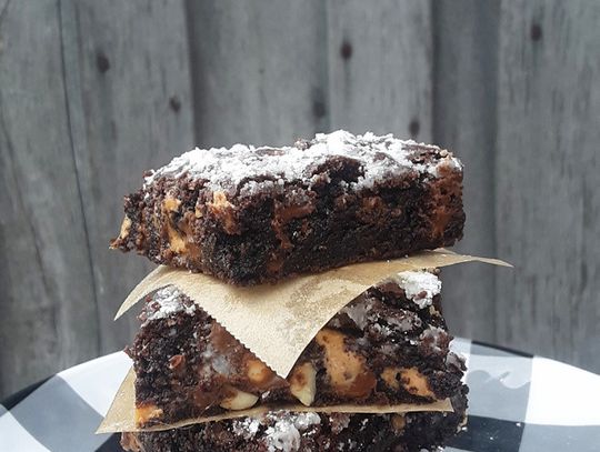 Flourless Chocolate Covered Peanut Brownies