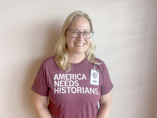 Jess Edberg talks about Dorothy Molter Museum, History Happy Hour at Tuesday Group discussion