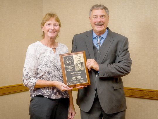 Jim Erzar goes into coaches hall of fame