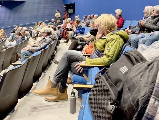 Local Dems back Klobuchar