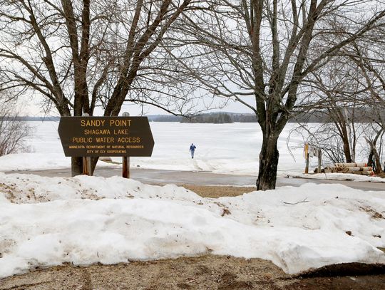 Over 200 entries for Echo Ice Out Contest