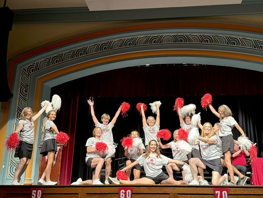 Pom Pom alumni performs and more from Variety Show