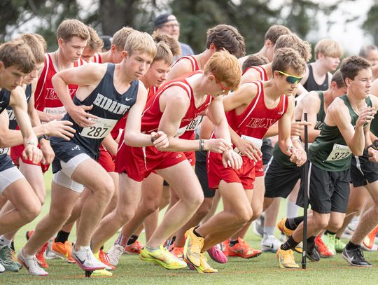 Runners score sweep at Deer River