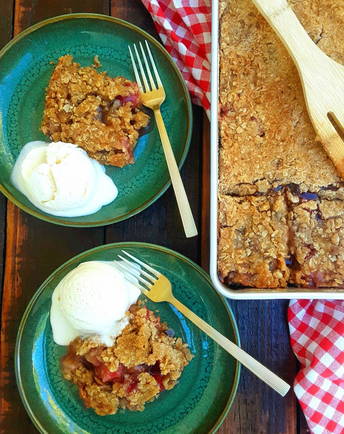 End of the Road Recipes: Rhubarb Crunch