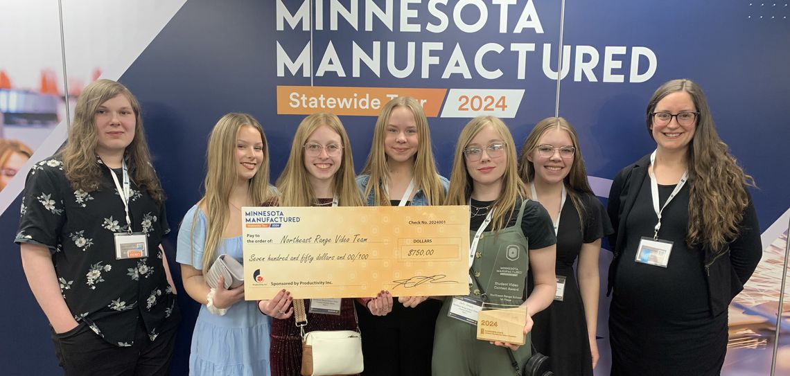 Northeast Range class wins state award