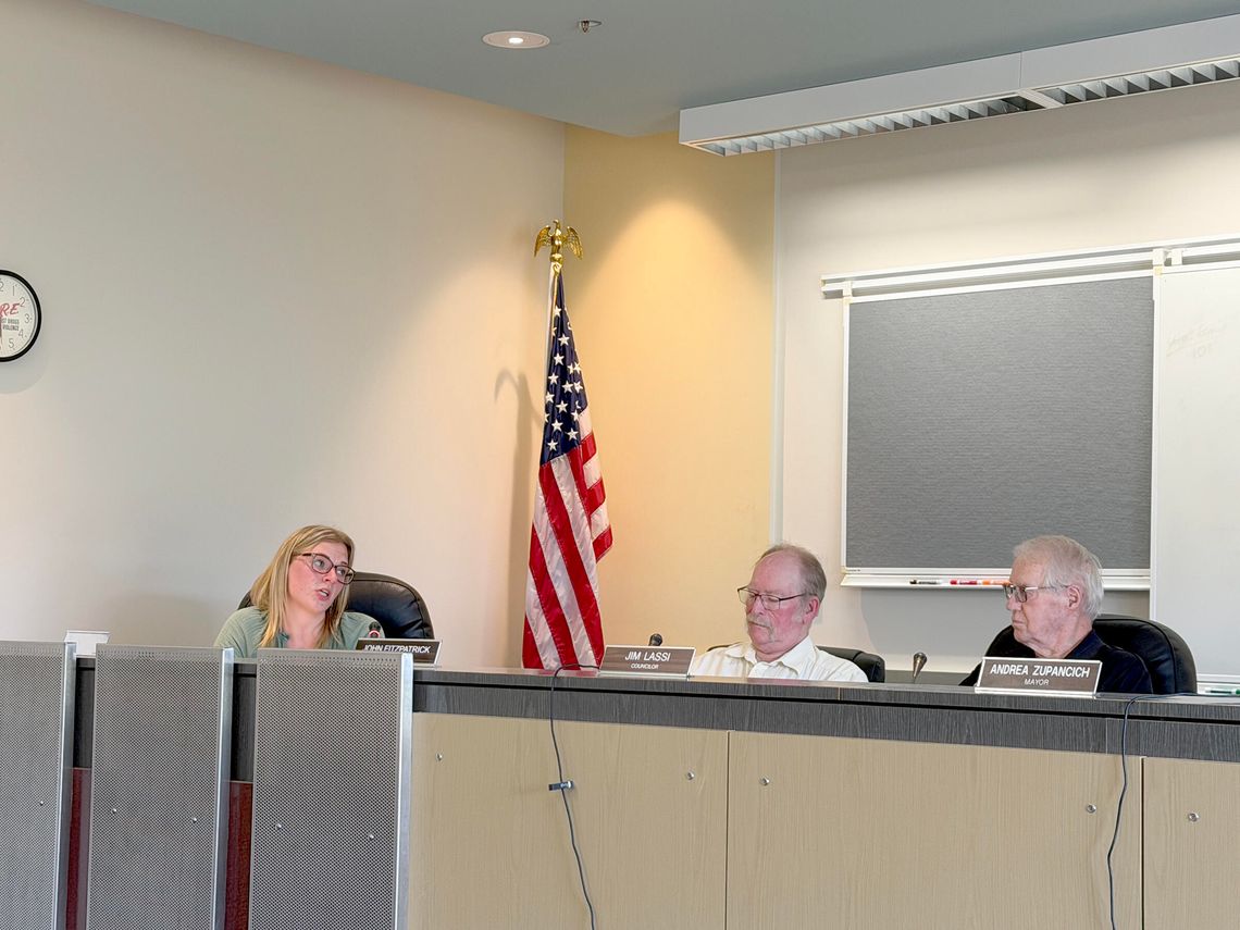 Sanford returns to council chambers for public comment; discussions held on open administrative assistant position Sanford returns to council chambers for public comment; discussions held on open administrative assistant position