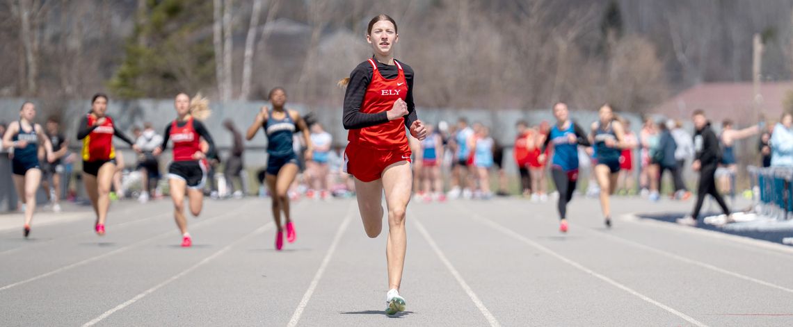 Udovich sets record in 400